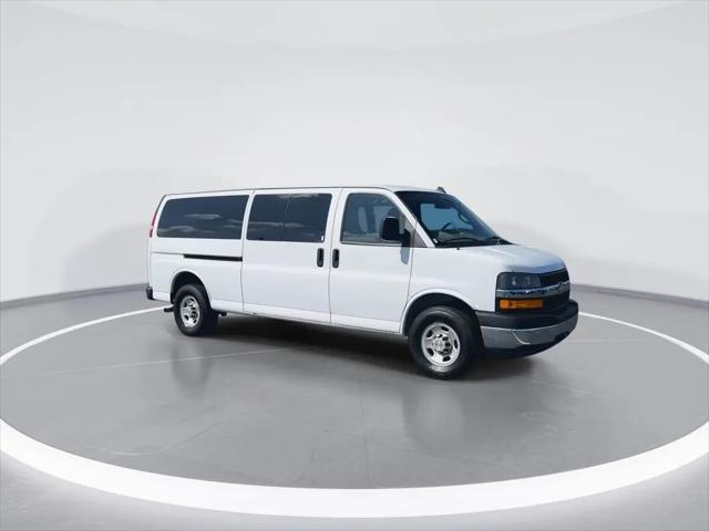 2023 Chevrolet Express Passenger RWD 3500 Extended Wheelbase LT