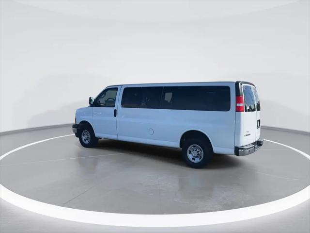 2023 Chevrolet Express Passenger RWD 3500 Extended Wheelbase LT