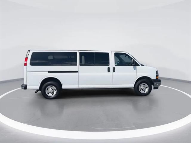 2023 Chevrolet Express Passenger RWD 3500 Extended Wheelbase LT