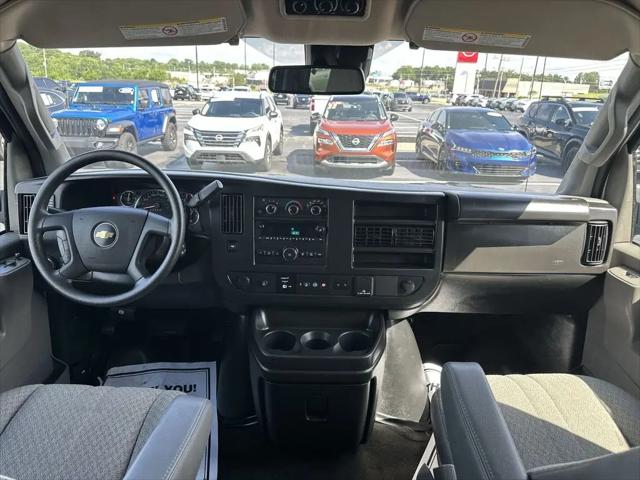 2023 Chevrolet Express Passenger RWD 3500 Extended Wheelbase LT