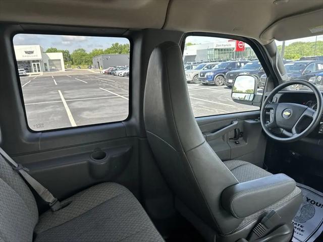 2023 Chevrolet Express Passenger RWD 3500 Extended Wheelbase LT