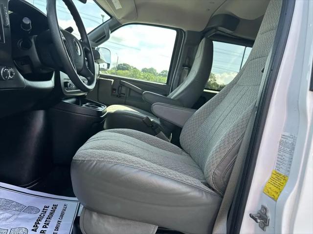 2023 Chevrolet Express Passenger RWD 3500 Extended Wheelbase LT