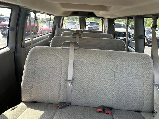 2023 Chevrolet Express Passenger RWD 3500 Extended Wheelbase LT