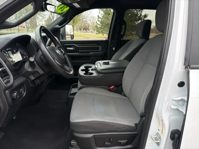 2024 Ram 3500 Big Horn Crew Cab 4x4 8' Box