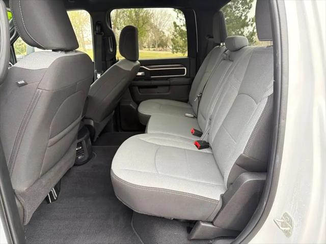 2024 Ram 3500 Big Horn Crew Cab 4x4 8' Box