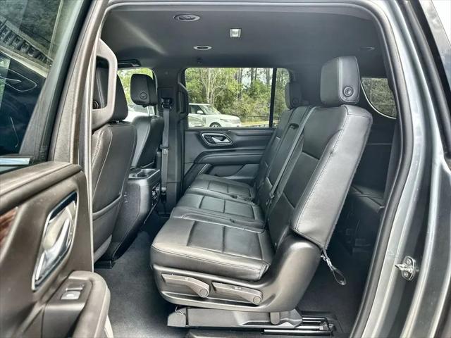 2024 Chevrolet Suburban 4WD LT