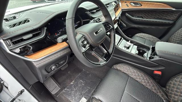 2026 Jeep Grand Cherokee L Summit 4x4