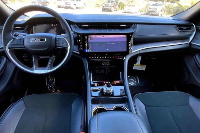 2026 Jeep Grand Cherokee Altitude 4x4