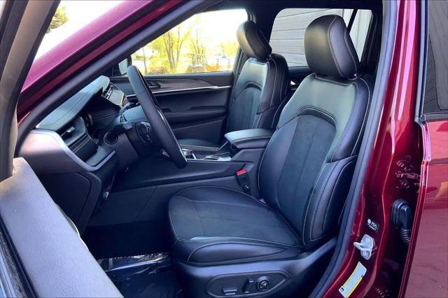2026 Jeep Grand Cherokee Altitude 4x4