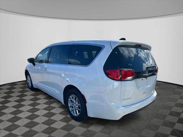 2026 Chrysler Voyager LX