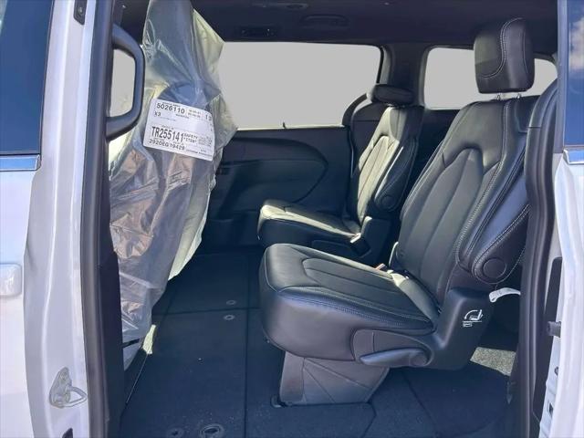 2026 Chrysler Voyager LX
