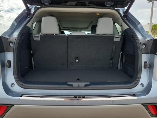 2022 Toyota Highlander Platinum