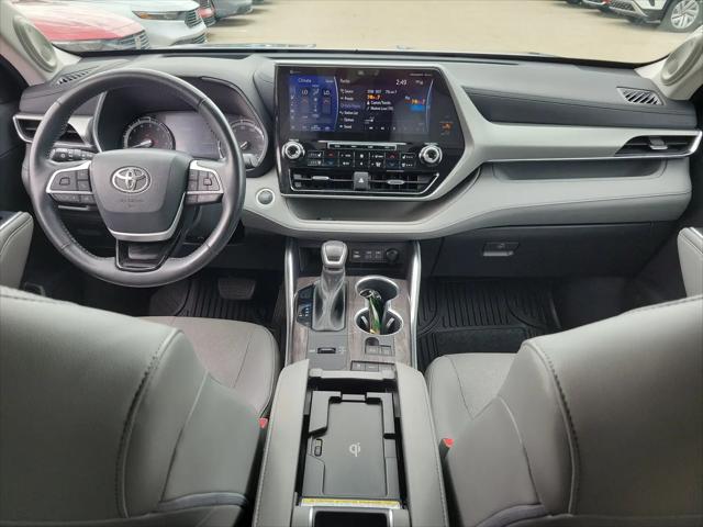 2022 Toyota Highlander Platinum
