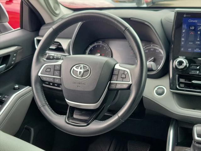 2022 Toyota Highlander Platinum
