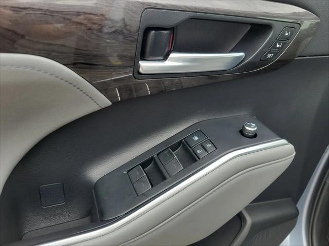 2022 Toyota Highlander Platinum