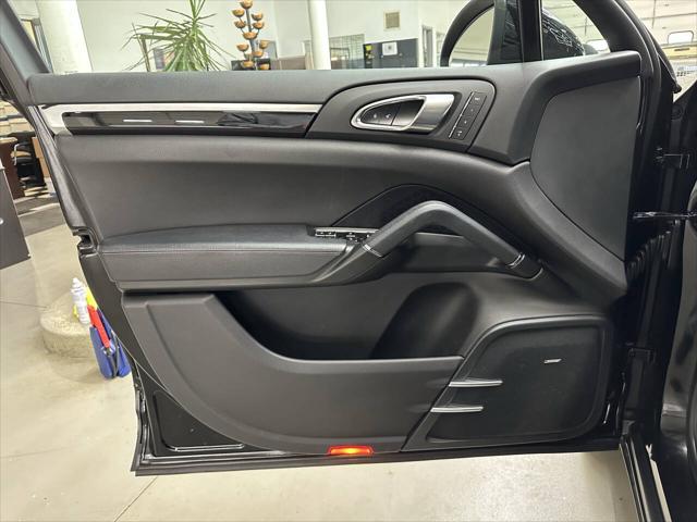 2014 Porsche Cayenne Diesel Platinum Edition