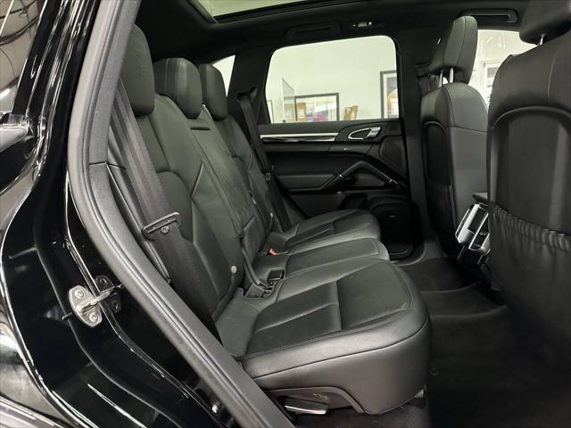 2014 Porsche Cayenne Diesel Platinum Edition
