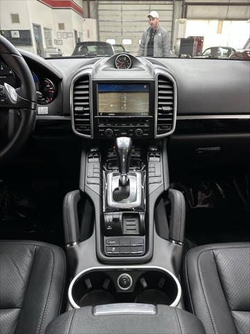 2014 Porsche Cayenne Diesel Platinum Edition