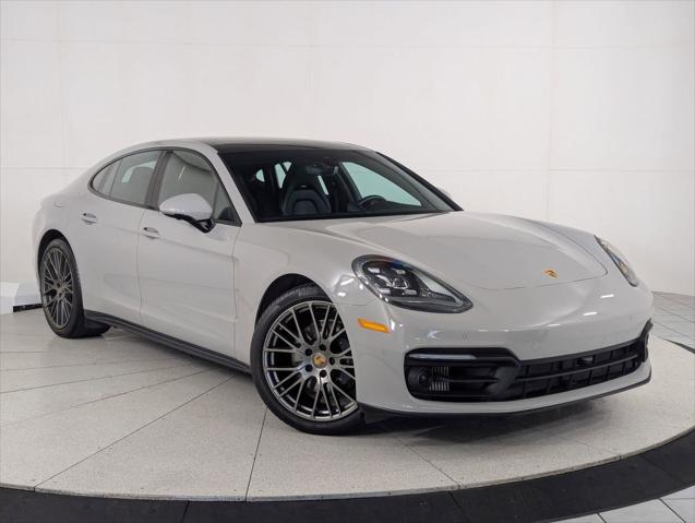 2023 Porsche Panamera 4 Platinum Edition
