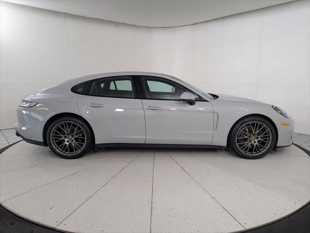 2023 Porsche Panamera 4 Platinum Edition