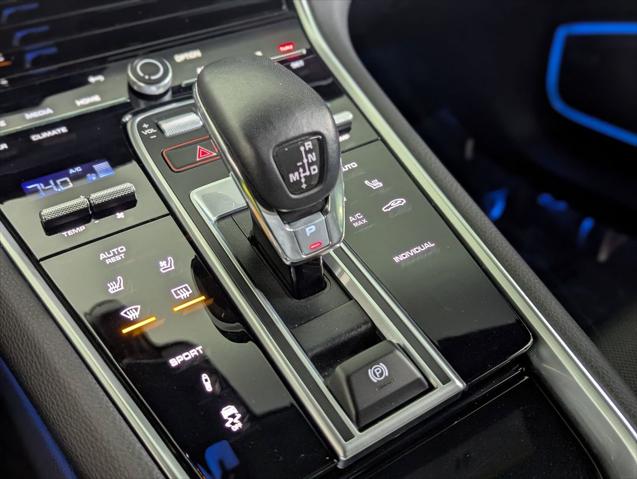 2023 Porsche Panamera 4 Platinum Edition