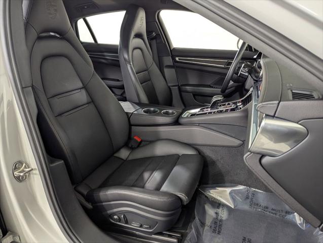 2023 Porsche Panamera 4 Platinum Edition