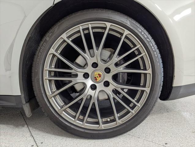 2023 Porsche Panamera 4 Platinum Edition