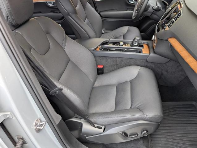 2024 Volvo XC90 Recharge T8 Plus Bright Theme 7-Seater