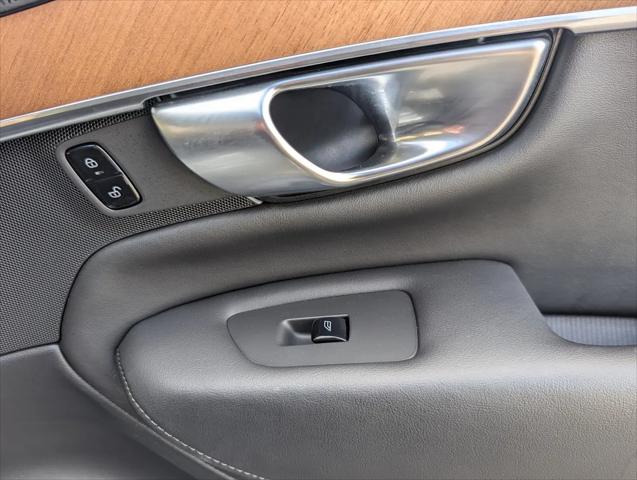 2024 Volvo XC90 Recharge T8 Plus Bright Theme 7-Seater