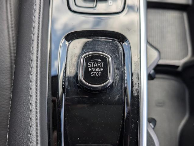 2024 Volvo XC90 Recharge T8 Plus Bright Theme 7-Seater