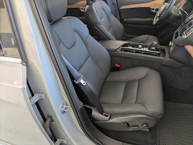 2024 Volvo XC90 Recharge T8 Plus Bright Theme 7-Seater