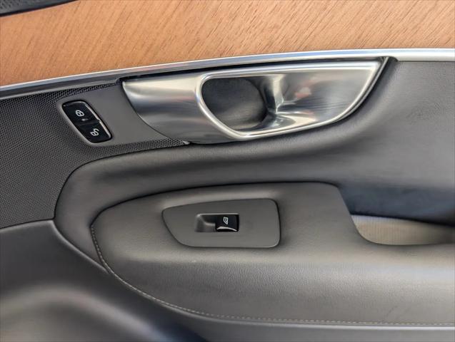 2024 Volvo XC90 Recharge T8 Plus Bright Theme 7-Seater