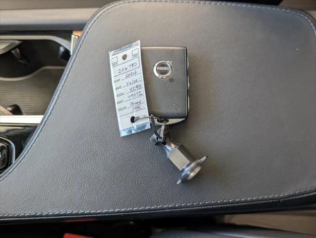 2024 Volvo XC90 Recharge T8 Plus Bright Theme 7-Seater