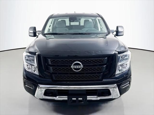 2024 Nissan Titan Crew Cab SV 4x2