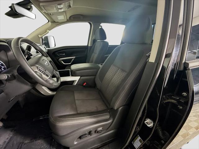 2024 Nissan Titan Crew Cab SV 4x2
