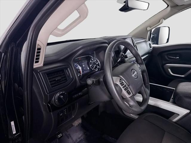 2024 Nissan Titan Crew Cab SV 4x2
