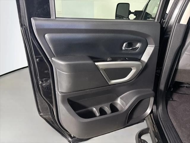 2024 Nissan Titan Crew Cab SV 4x2