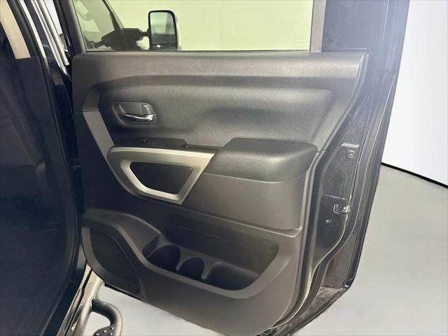 2024 Nissan Titan Crew Cab SV 4x2
