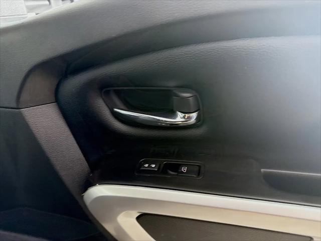 2024 Nissan Titan Crew Cab SV 4x2