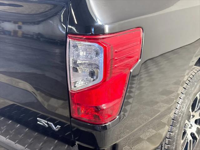 2024 Nissan Titan Crew Cab SV 4x2