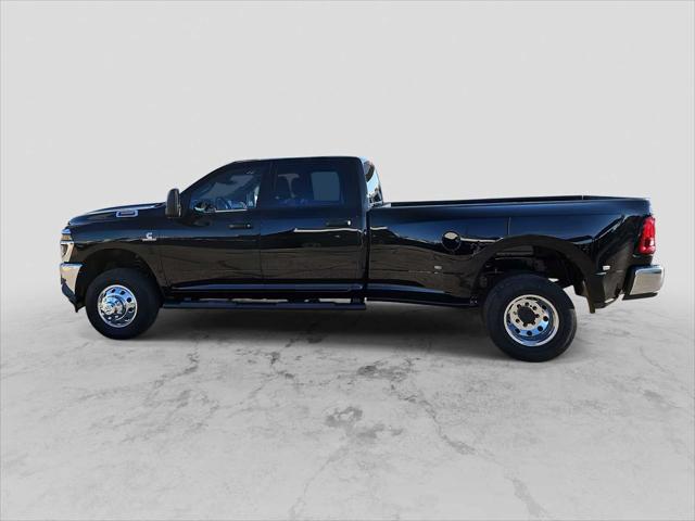 2026 RAM Ram 3500 RAM 3500 TRADESMAN CREW CAB 4X4 8 BOX