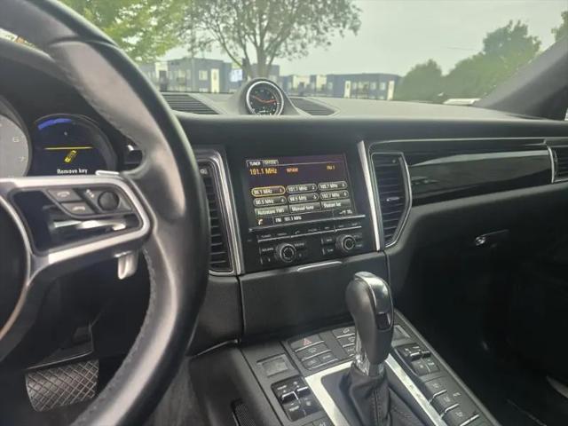 2015 Porsche Macan S
