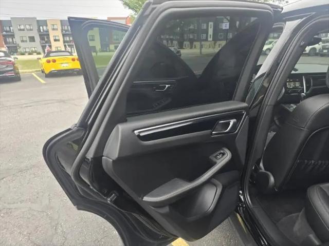 2015 Porsche Macan S