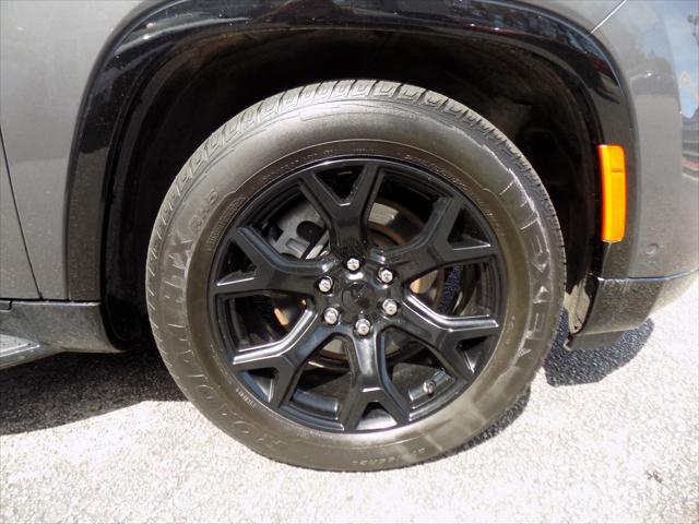2024 Jeep Wagoneer Series II Carbide 4x4