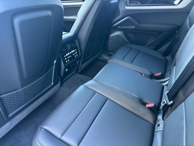2026 Porsche Cayenne Unknown
