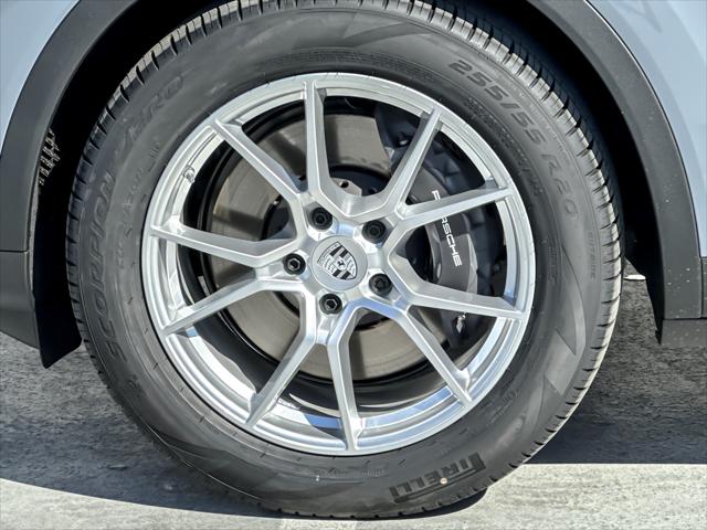 2026 Porsche Cayenne Unknown