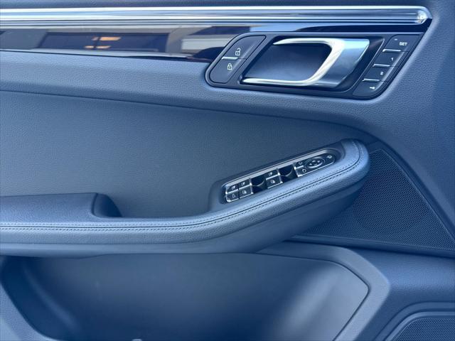 2026 Porsche Macan Unknown