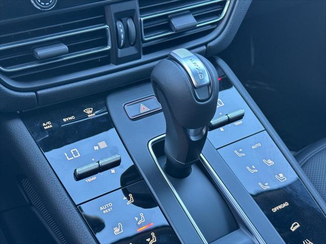 2026 Porsche Macan Unknown