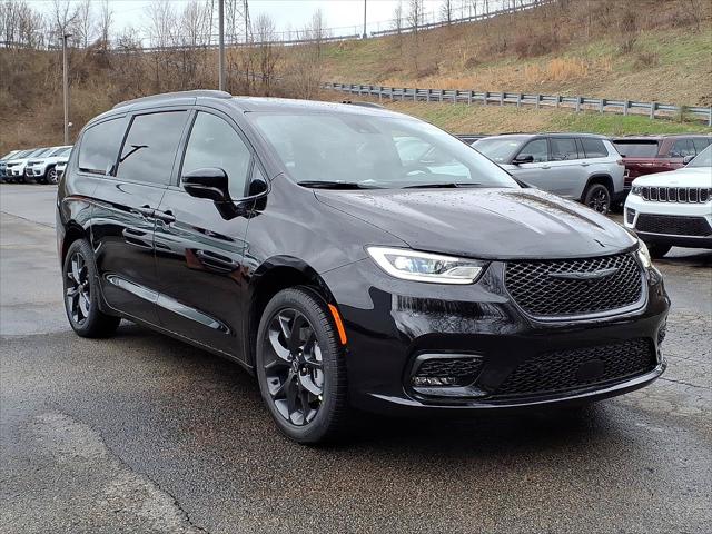 2026 Chrysler Pacifica Select AWD
