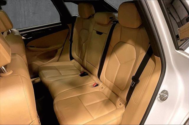 2018 Porsche Macan Base